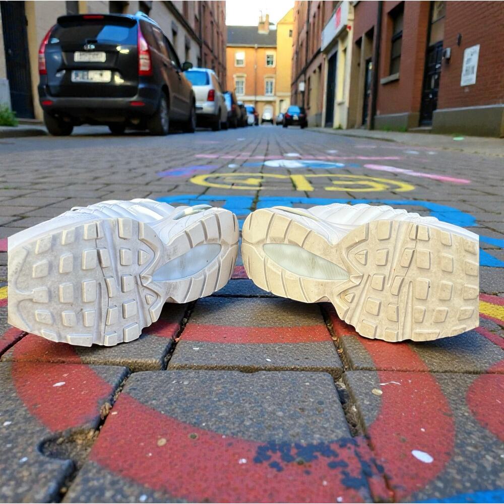 Nike Air Max 95 Triple White GS Youth Size 5.5Y - Picture 6 of 8